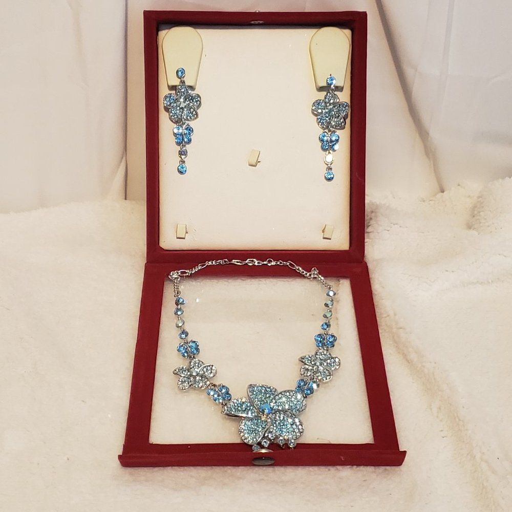 Vintage NIB Baby Blue AB Rhinestone Necklace and Earring Set
